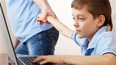 مواقع التواصل الإجتماعي خطر لا يختلف عن إدمان المخدرات