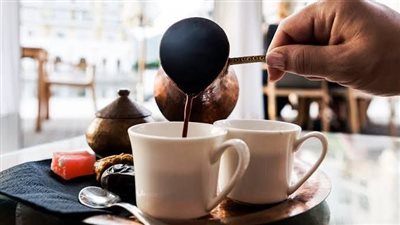 تأثير تناول القهوة على معدة فارغة: الفوائد والأضرار