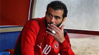 الموت يفجع عماد متعب نجم الأهلي السابق