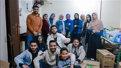 طلاب صيدلة بالجامعة المصرية الروسية تنظم قافلة طبية شاملة بالشرقية