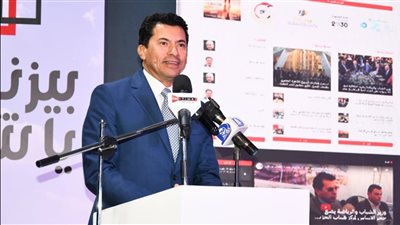 وزير الشباب والرياضة يشهد إطلاق بوابة مصر بـ5 لغات باستخدام الذكاء الاصطناعي