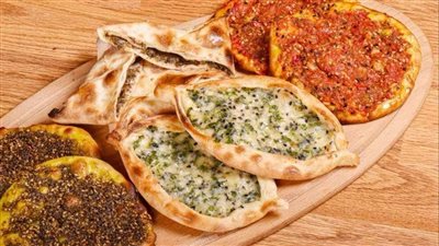 بمذاق شهي مثل الجاهز.. طريقة تحضير مناقيش الزعتر في المنزل