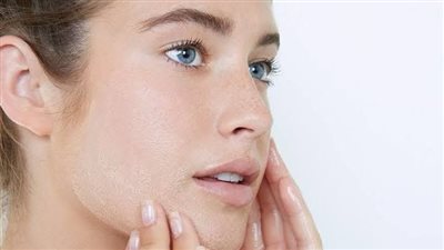 دهنية أم مختلطة؟.. تعرّفي على نوع بشرتك بخطوات سهلة