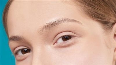 وصفات طبيعية لإزالة تجاعيد العين.. استعيدي شباب بشرتك