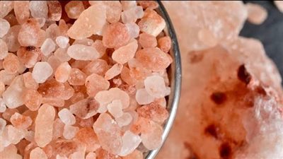خطر غير متوقع.. الإفراط في تناول ملح الهيمالايا قد يسبب مخاطر صحية