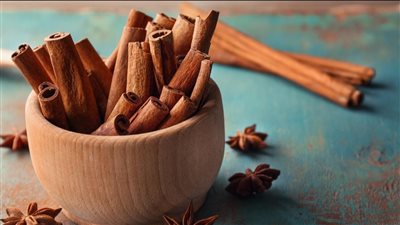 القرفة على الريق.. كنز صحي يخلصك من السموم ويمنحك 4 فوائد مذهلة