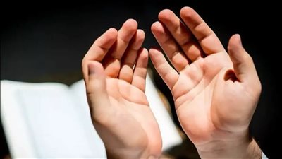 أدعية الجمعة الأولى من رمضان.. لجلب الرزق وتيسير الزواج وسداد الديون