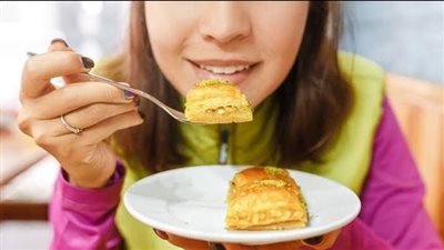استمتع بحلويات رمضان دون زيادة في الوزن.. نصائح للحفاظ على رشاقتك