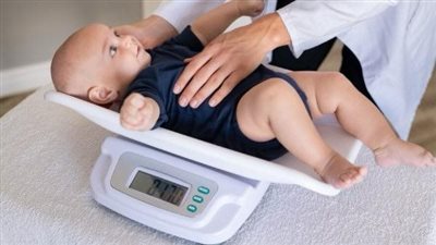 للأمهات الجدد.. أطعمة فعالة لزيادة وزن الرضيع