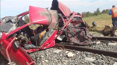 20 مواطناً حصيلة ضحايا حادث تصادم قطار مع ميكروباص بالإسماعيلية