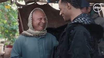 محمد رمضان يهدي بائع سندوتشات 100 ألف جنيه بمدفع رمضان