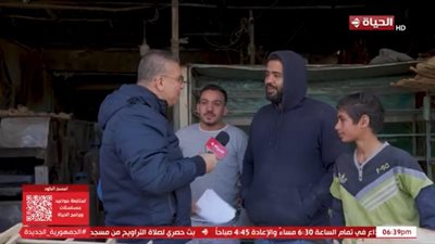 عمرو الليثي يهدى عمال الفرن وبائعة الخضار جوائز مالية من أجمل ناس