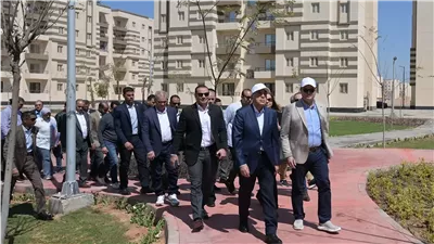 رئيس الوزراء فى جولة تفقدية لنماذج وحدات «سكن لكل المصريين» بالعاشر