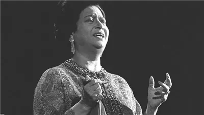 أسطورة متجددة.. سر المقعد الفارغ في حفلات أم كلثوم ودموع الفرقة