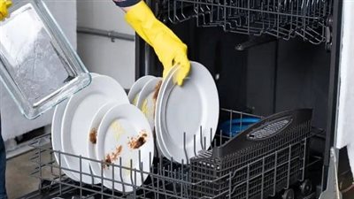 أخطاء شائعة في استخدام غسالة الأطباق تقلل فعاليتها وتزيد من تكاليفك
