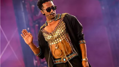 «المفروض يبقى قدوة».. علاء مبارك ينتقد تصرفات الفنانين والعيون على رمضان