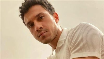 «عصام عمر».. لا أرفض أي دور والمشاهد الجريئة تعتمد على السيناريو