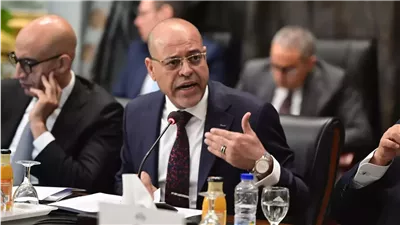 محمد جبران.. مصر تمتلك ثروة بشرية مؤهلة.. ونسعى لجعلها ركيزة للاستثمار