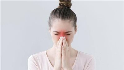 في موسم التقلبات الجوية.. كيف تحمي نفسك من «التهاب الجيوب الأنفية»؟ 