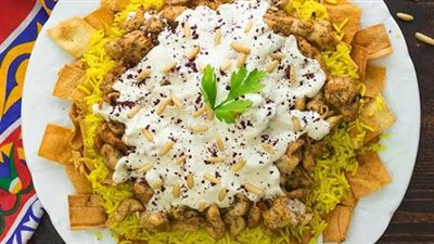 أسهل طريقة لتحضير فتة شاورما الدجاج بالأرز الأصفر بطعم لا يقاوم