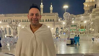 من «المكس»إلى كندا.. مصطفى قمر في رحلة غنائية بعد وعكة الأحبال الصوتية