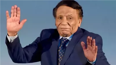 عادل إمام يحتفل بعيد ميلاده الـ84.. الزعيم الذي أعاد صياغة الكوميديا العربية