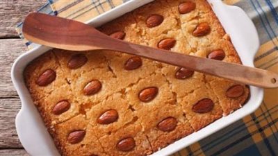 طريقة عمل البسبوسة المكرملة بسهولة.. حلوى فاخرة لكل العزومات 