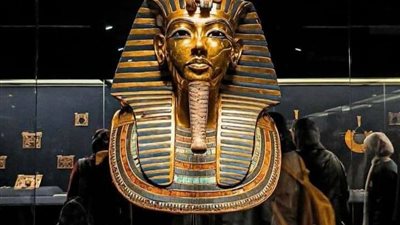 عرض أهم قطعة أثرية لـ «توت عنخ آمون» في المتحف المصري بالتحرير  