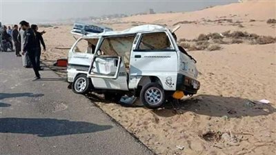 اختلال عجلة القيادة يتسبب في حادث انقلاب سيارة مروع بالقاهرة