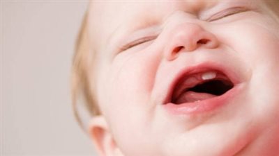 تخفيف آلام التسنين طبيعيًا.. السيليكون والقماش المبرد في المقدمة