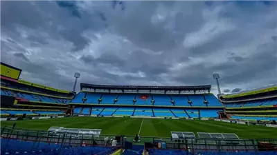 السماء صافية والمهمة ثقيلة.. طقس مثالي يرافق بيراميدز في الحلم القاري