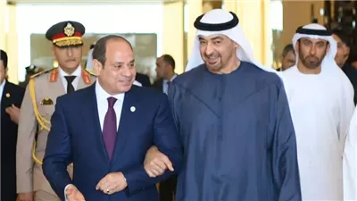 بن زايد يستقبل السيسي في أبوظبي.. تعزيز الشراكة الاستراتيجية بين الإمارات ومصر