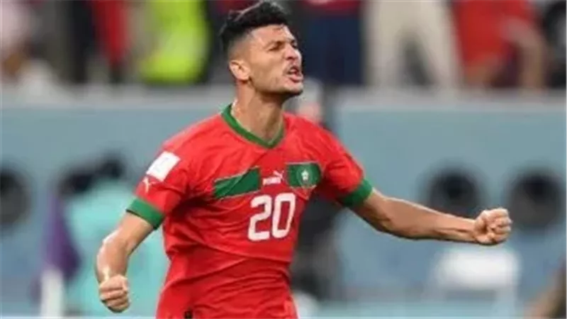 أشرف دارى مدافع الاهلى