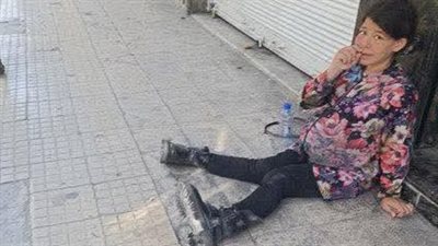 «طفلة حامل في شوارع دمشق».. صورة تهز الضمير وتكشف فوضى سوريا المحتلة