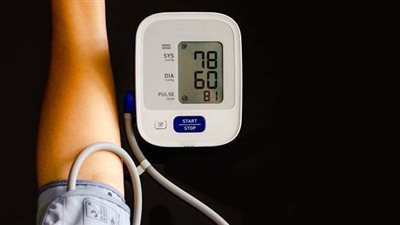 5 خطوات سريعة تساعدك على رفع ضغط الدم المنخفض واستعادة توازنك