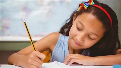  10 أطعمة خارقة لدعم ذاكرة طفلك وتعزيز تركيزه من المائدة اليومية