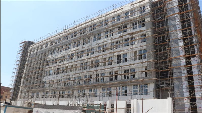 أعمال إنشاء مستشفى