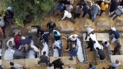 قوات الاحتلال تنبش قبور الشهداء في خان يونس.. جريمة تهز الضمير الإنساني