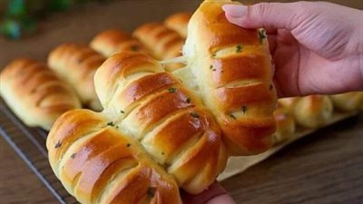 طريقة تحضير الفطائر القطنية بالحليب.. طعم ناعم وهشاشة مثالية