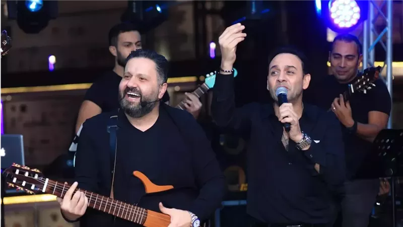 مصطفى قمر وإدوارد