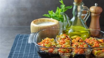 طاجن الباذنجان بالجبنة البيضاء والنعناع.. نكهة شرقية بلمسة مبتكرة