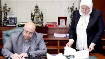 محافظ بني سويف يعتمد نتيجة الدور الثاني للشهادة الإعدادية ويخفض تنسيق الثانوية 