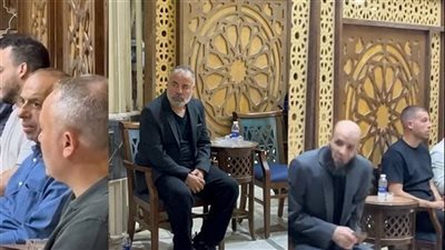الفنان صبحي خليل يتلقى عزاء والدته بمسجد الحامدية الشاذلية بالمهندسين