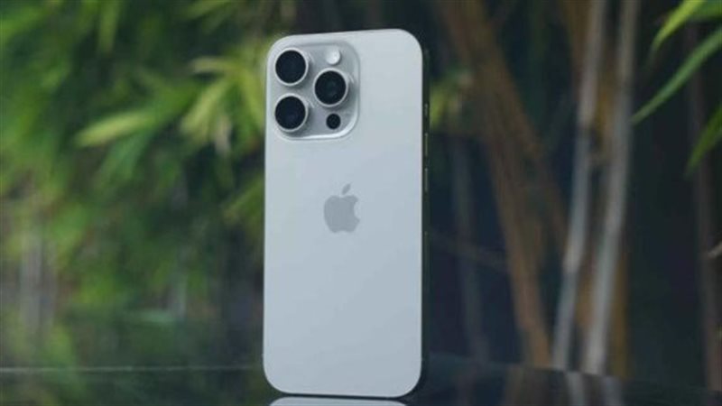 iPhone 16