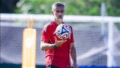  شوبير يفتح النار.. «اللهو الخفي» يعود للأهلي والضحية ريبيرو