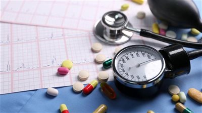  ٥ آثار جانبية لأدوية «ضغط الدم» وطرق التعامل