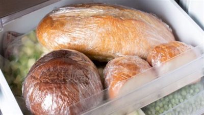خبراء التغذية يحذرون من «تجميد الخبز» وأضراره الصحية