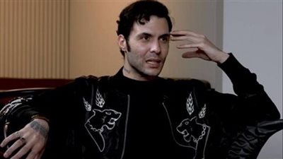 أمير عيد يودع والدته.. ويستقبل العزاء غدا بمسجد الفاروق بالمعادي