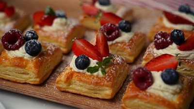 طريقة عمل باف بيستري بحشوة التشيز كيك الشهية