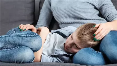 ألم البطن والعطش عند طفلك إنذار بمرض خطير